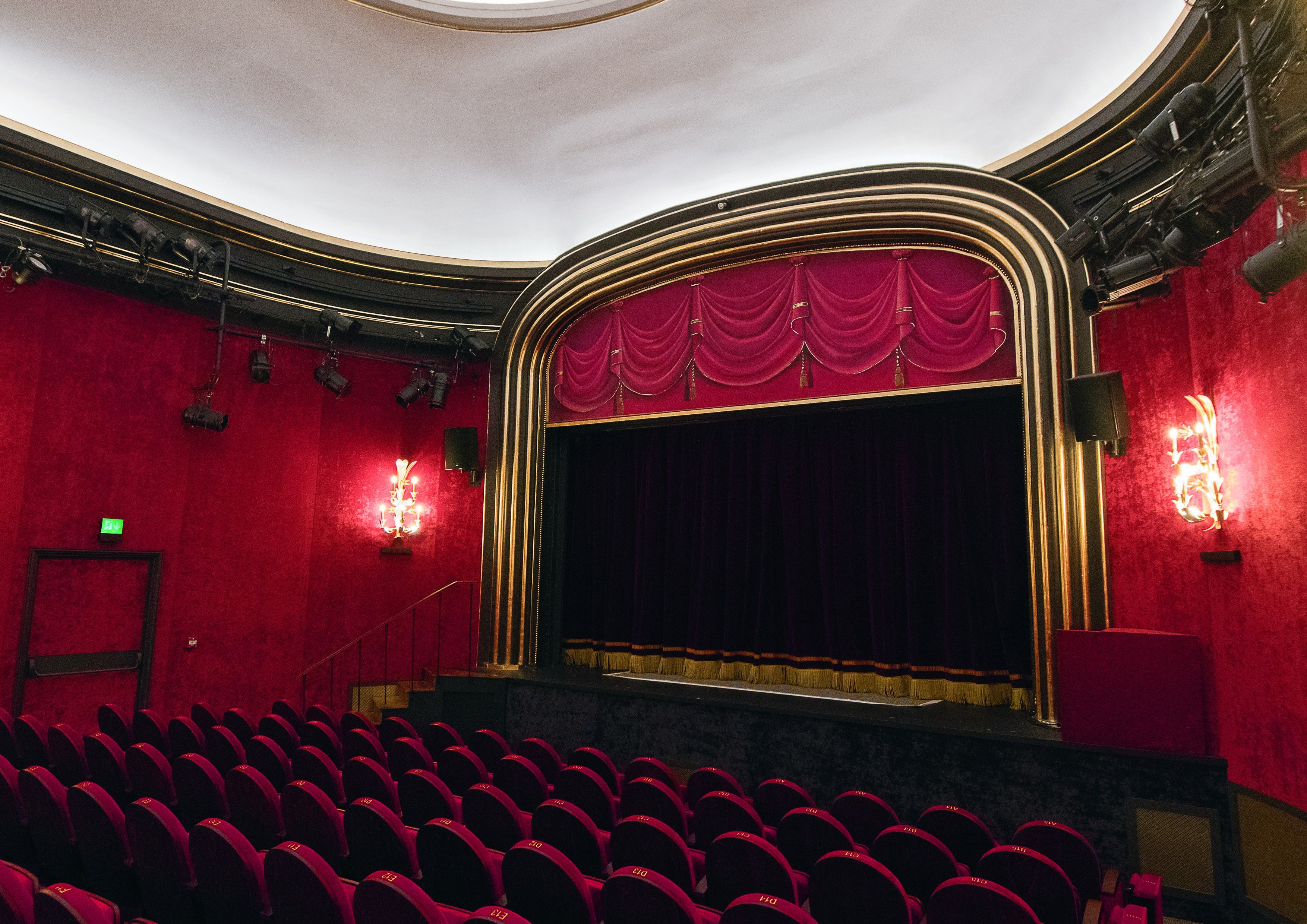 Théâtre Parisien Historique pour Événements d'Entreprise près de l'Opéra Garnier