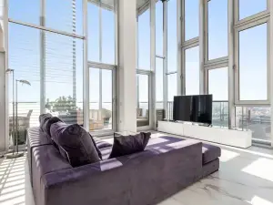 Exclusive Penthouse Duplex for Meetings & Cocktails in Barcelona