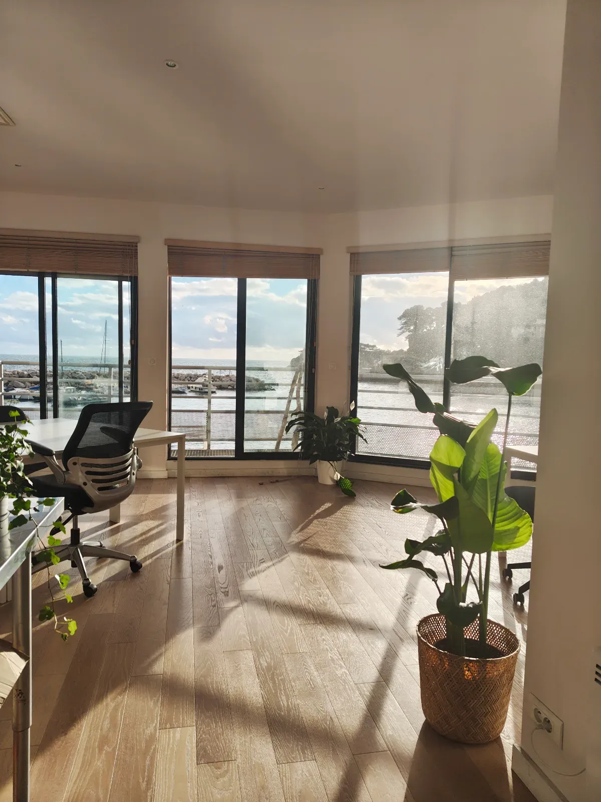 Seaside Venue with Panoramic Views in Ensuès-la-Redonne