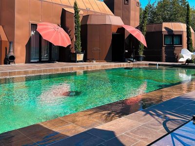 Villa on Stilts: An Immersive Nature Venue 30 Minutes from Paris