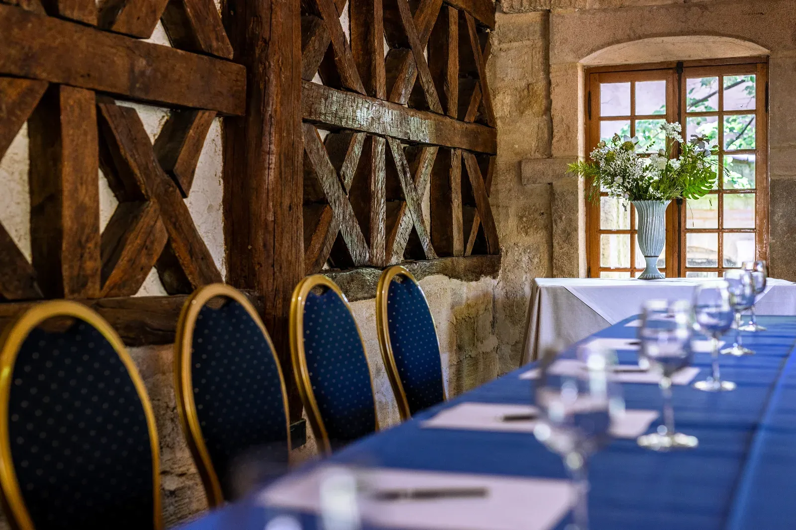 Salle de Patio Privative avec Étang à Aix-en-Provence