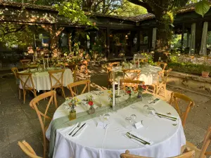 Elegant Outdoor Terrace for Corporate Events Near Aix-en-Provence