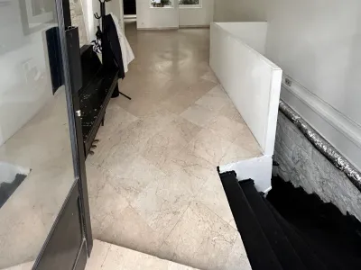 44 m² White Space with Courtyard for Events in Paris