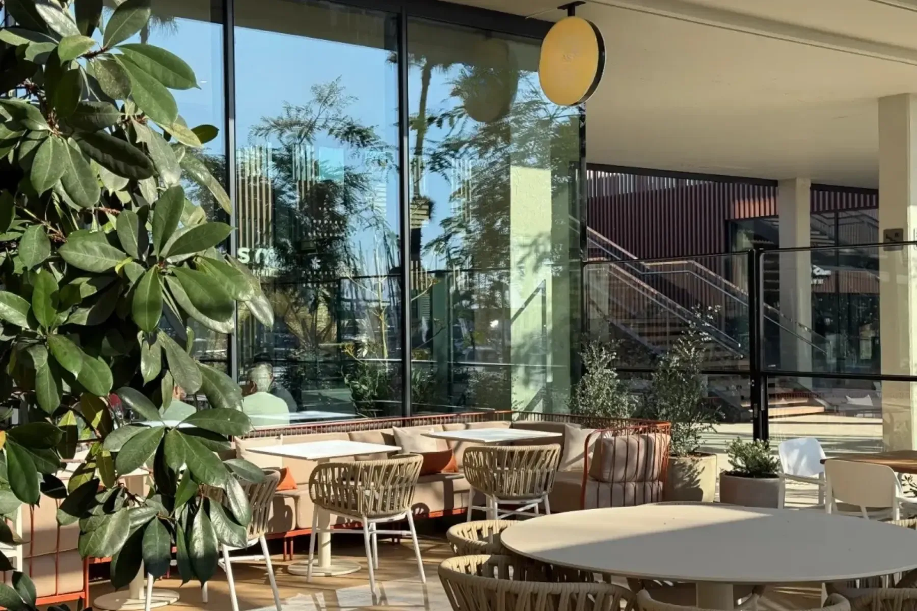 Contemporary Restaurant at Port Olímpic Barcelona