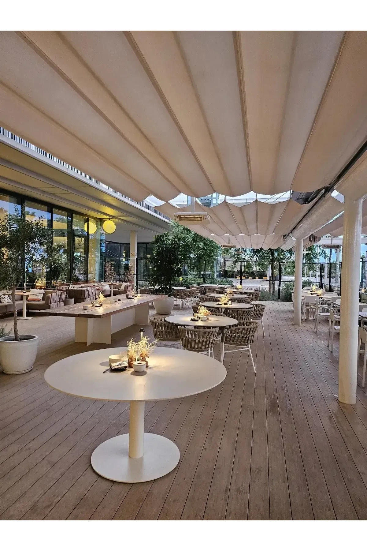 Contemporary Restaurant at Port Olímpic Barcelona