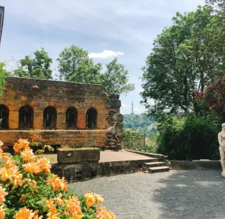 Versatile Event Space with Natural Light in Lyon