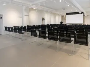 Versatile Event Space in Lyon with Natural Light