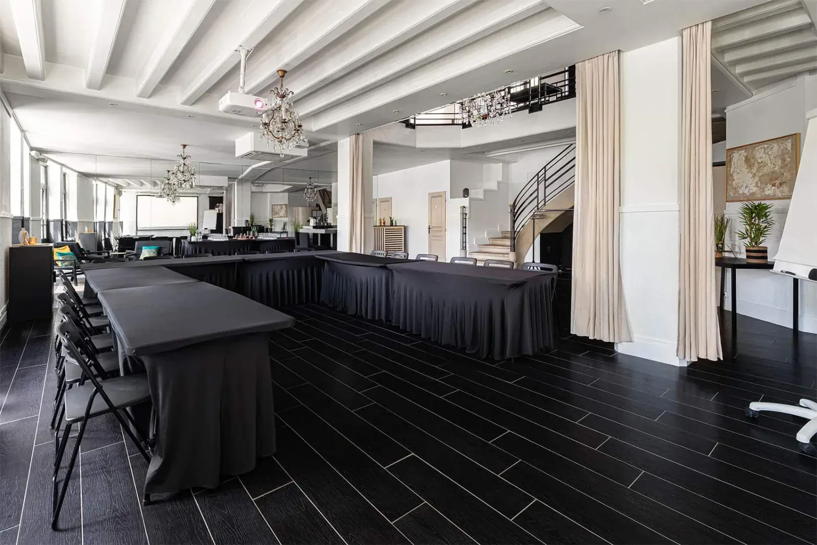 Showroom Lumineux pour Événements à Lyon
