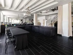 Showroom Lumineux pour Événements à Lyon