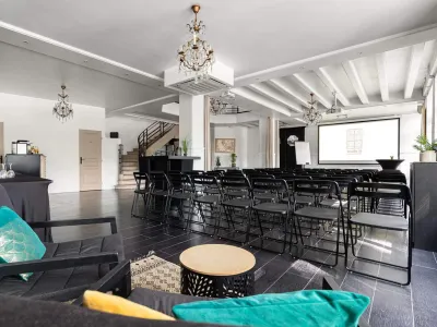 Showroom Lumineux pour Événements à Lyon