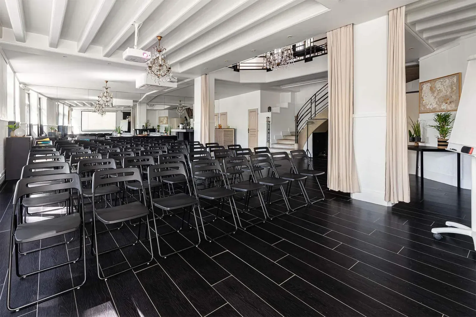Showroom Lumineux pour Événements à Lyon