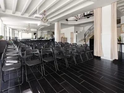 Showroom Lumineux pour Événements à Lyon