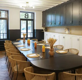 Lieu Privé Lumineux pour Ateliers & Réunions à Lyon