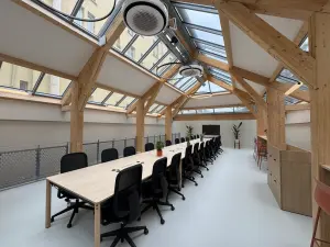 Un Espace Inspirant Baigné de Lumière pour vos Événements à Montrouge