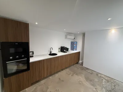 Professional Kitchen Studio for Food Content Creation in Boulogne-Billancourt