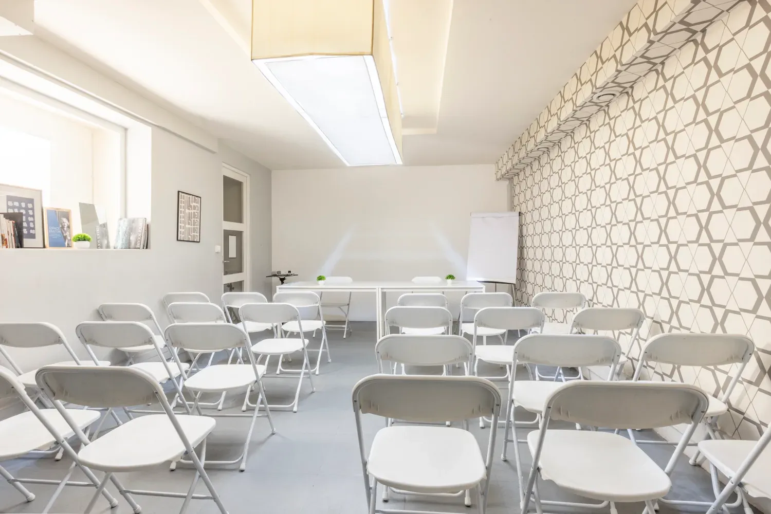 Scandinavian Room with Natural Light for Events in Paris