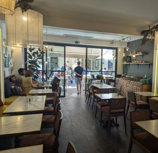 Lieu Accueillant à Cannes pour Événements Professionnels & Rassemblements