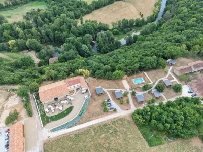 Domaine en Charente : Salle de Réception pour Séminaires et Événements