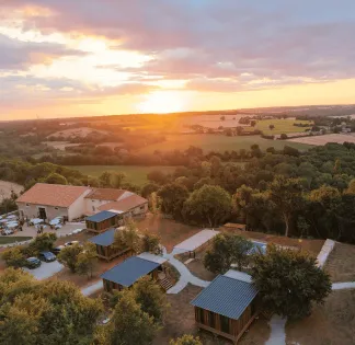 Domaine en Charente : Salle de Réception pour Séminaires et Événements