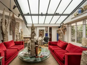 Contemporary Flat in the Heart of Rue de Seine | Unique Event Venue Paris