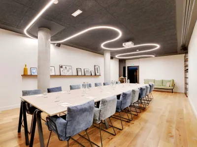 45 m² Meeting Room in Paris | Versatile Event Space