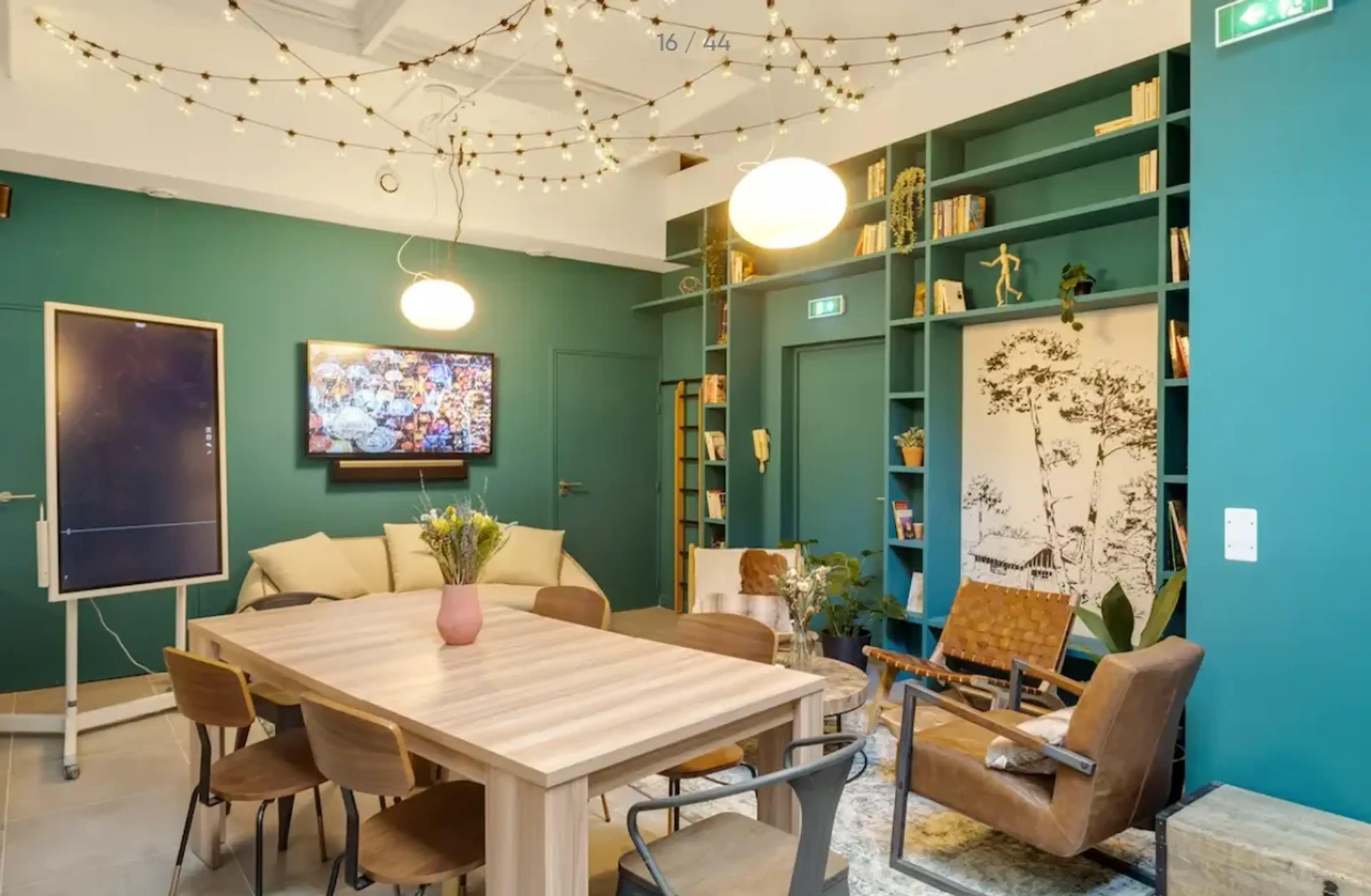 Petit Salon