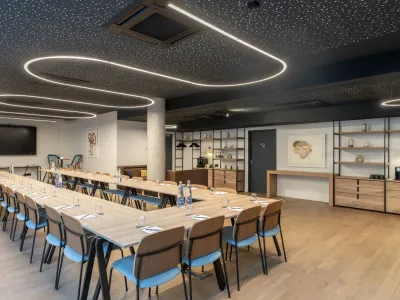 100 m² Meeting Room in Paris with Parquet Flooring & City View