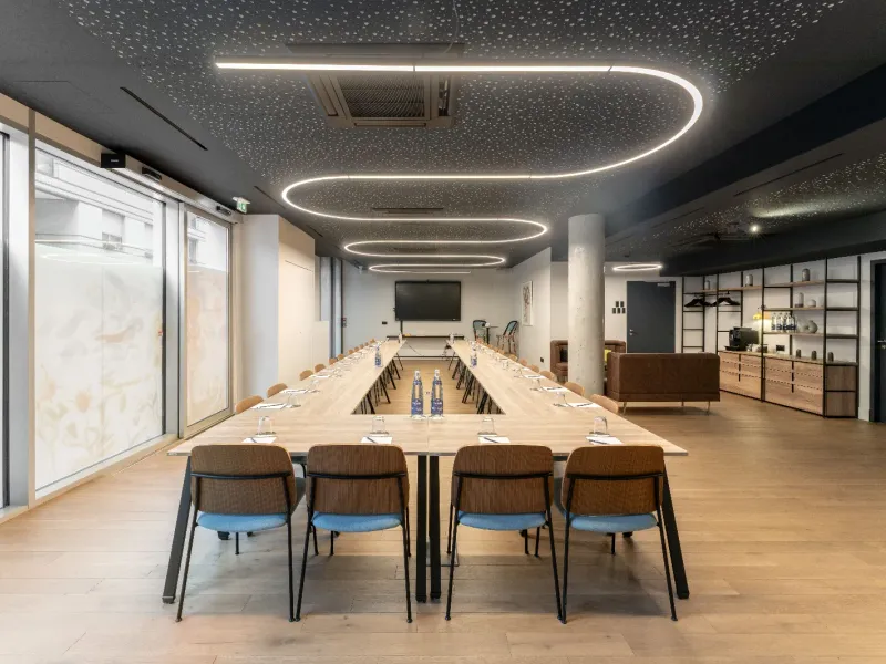 100 m² Meeting Room in Paris with Parquet Flooring & City View