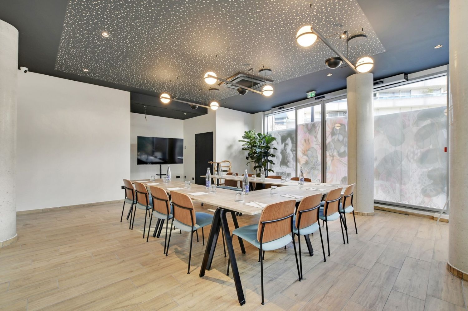 45 m2 Meeting Room in Paris with Parquet Flooring & City View