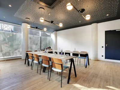 45 m2 Meeting Room in Paris with Parquet Flooring & City View