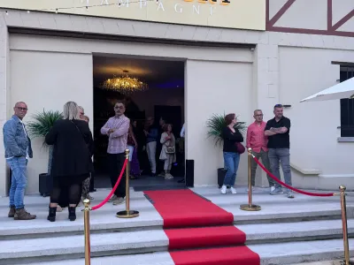 Terrasse de 200 m2 avec Pergola pour Événements à Châlons-en-Champagne