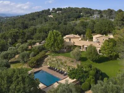 Exceptional Villa Estate with Olive Grove & Panoramic Views near Mougins