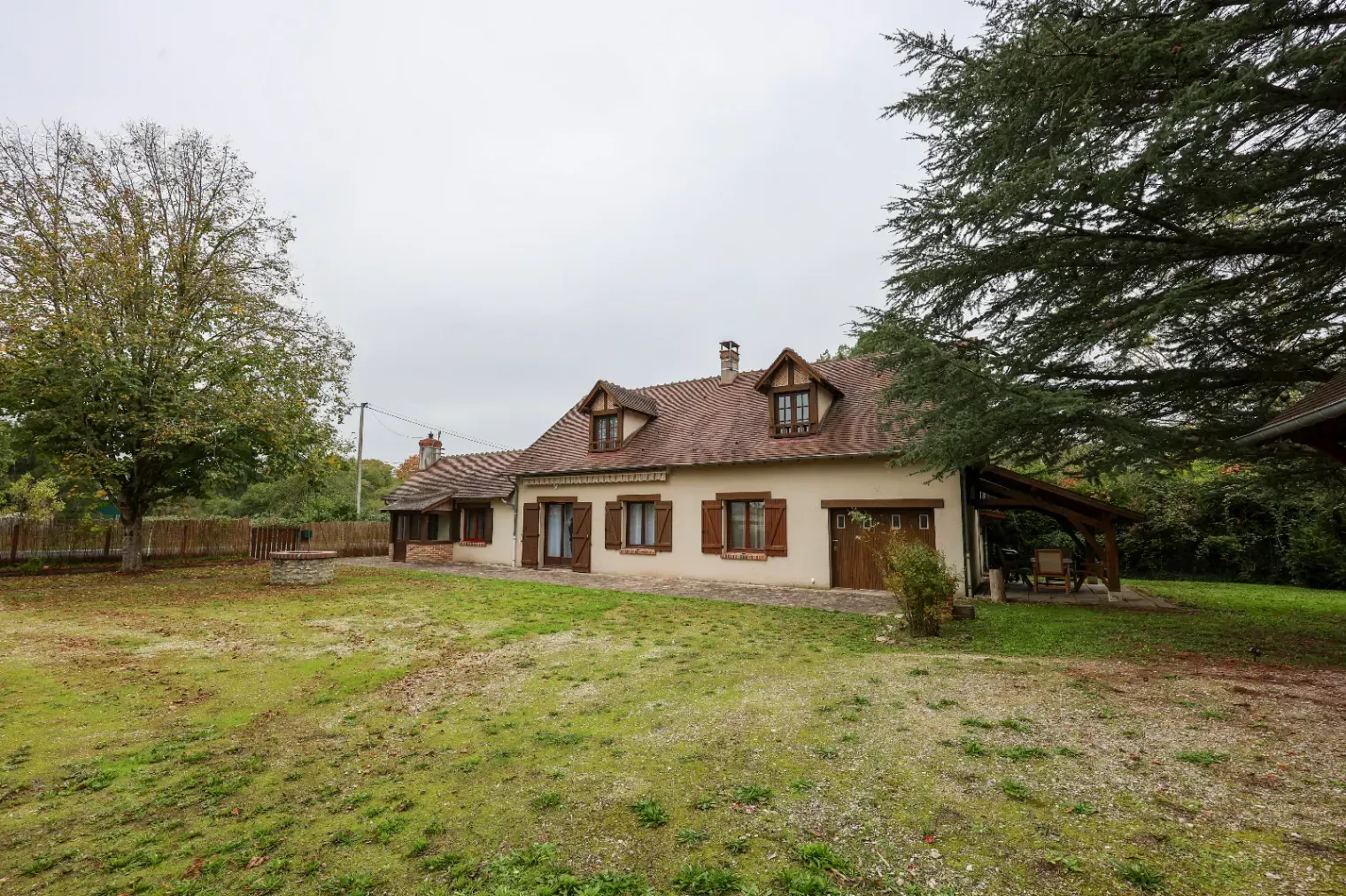 Large Country House in Sologne for Film & Photo Shoots