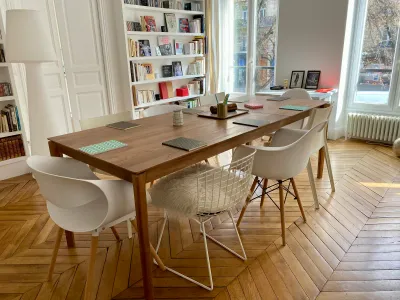 Elegant Haussmann-Style Apartment for Events in Paris
