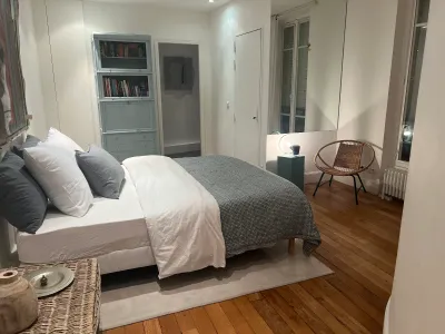 Elegant Haussmann-Style Apartment for Events in Paris