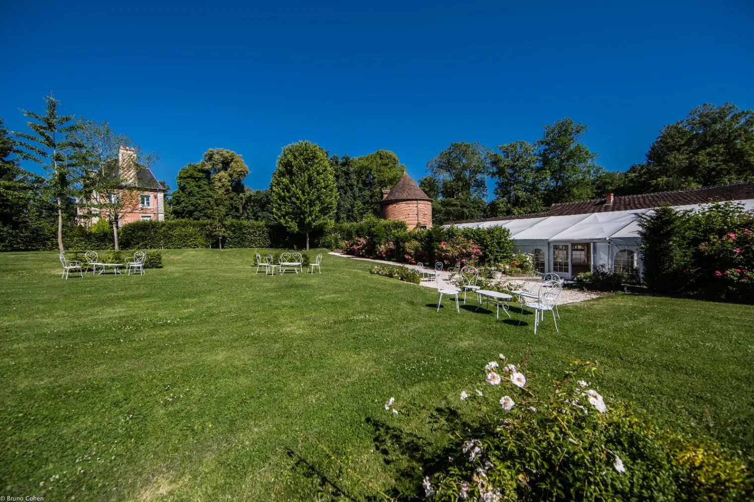 Authentic Barn & Garden Venue for Events in Pays de Bray