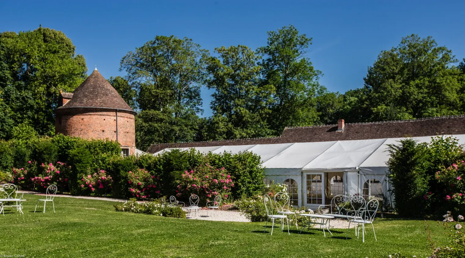 Authentic Barn & Garden Venue for Events in Pays de Bray