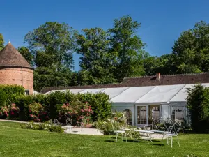 Authentic Barn & Garden Venue for Events in Pays de Bray