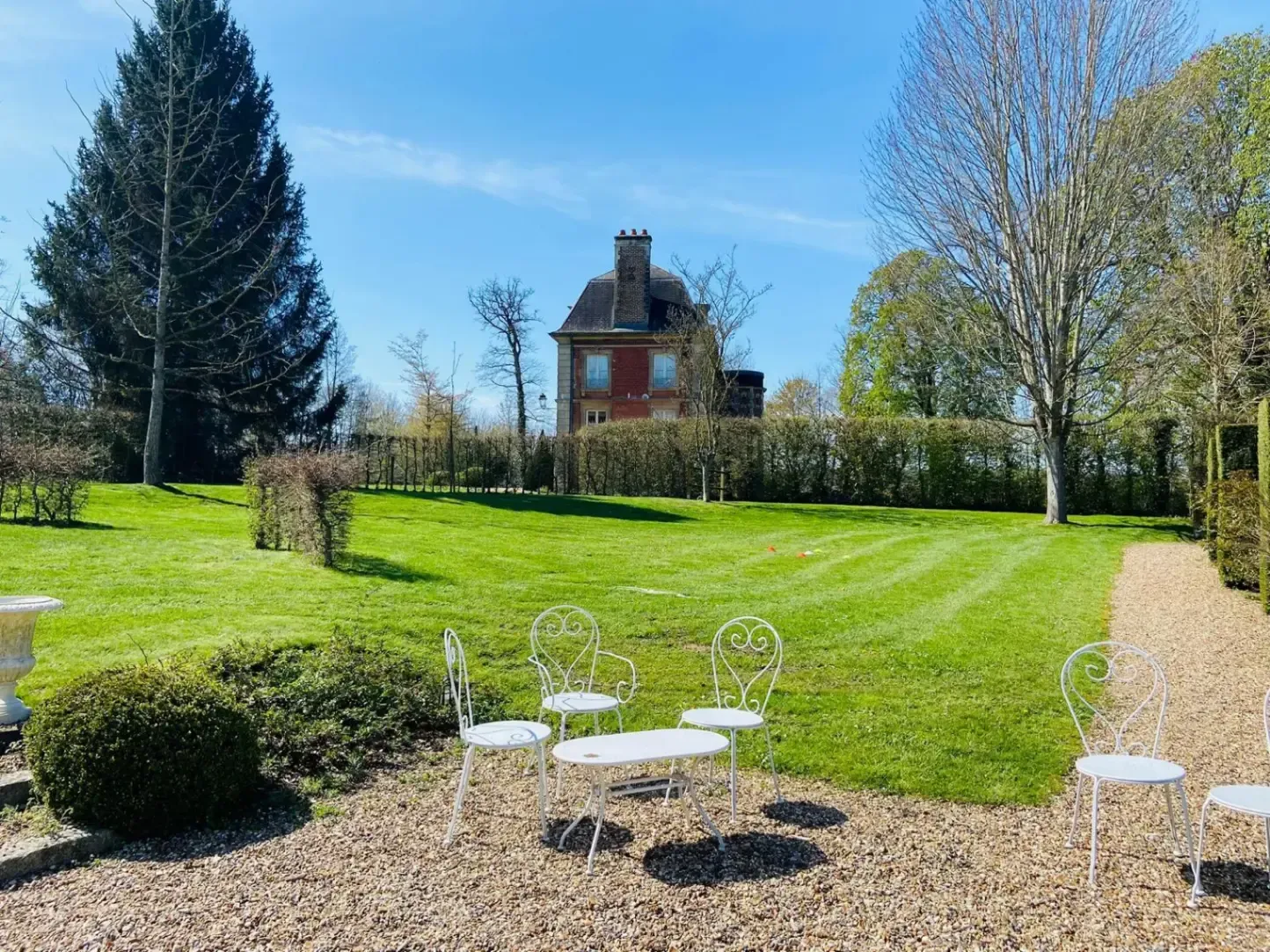 Terrasse & Parc de 4 Hectares pour Événements à Saint-Léger-en-Bray