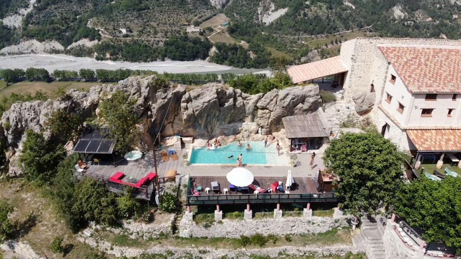 Estate in Entrevaux - An island in the mountains