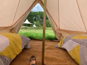 10-Acre Sussex Countryside Glamping Retreat with Sauna & Outdoor Kitchen