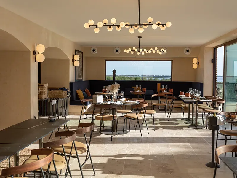 Event Venue with Pond Views & Modular Space in Lattes