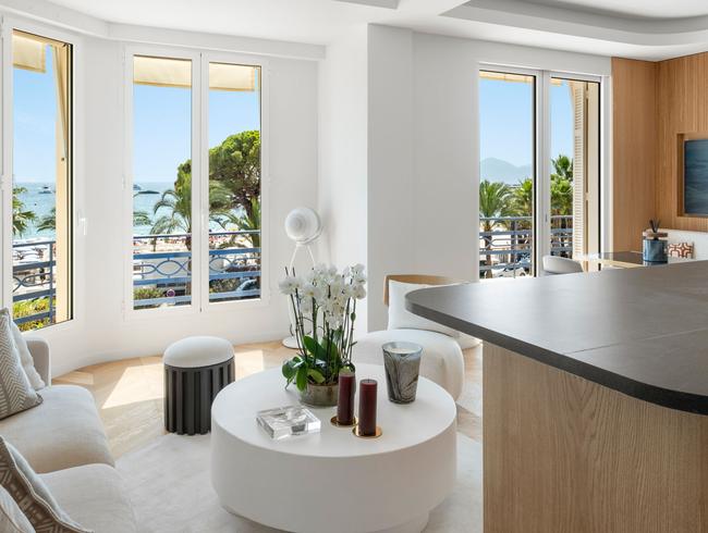 Appartement 2 Chambres avec Balcon sur la Croisette à Nice | Lieu Événementiel Luxueux