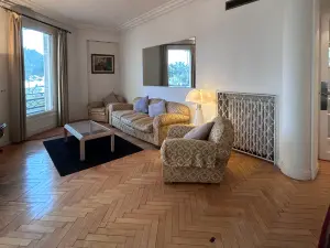 Appartement Luxueux 2 Chambres avec Vue Mer à Cannes