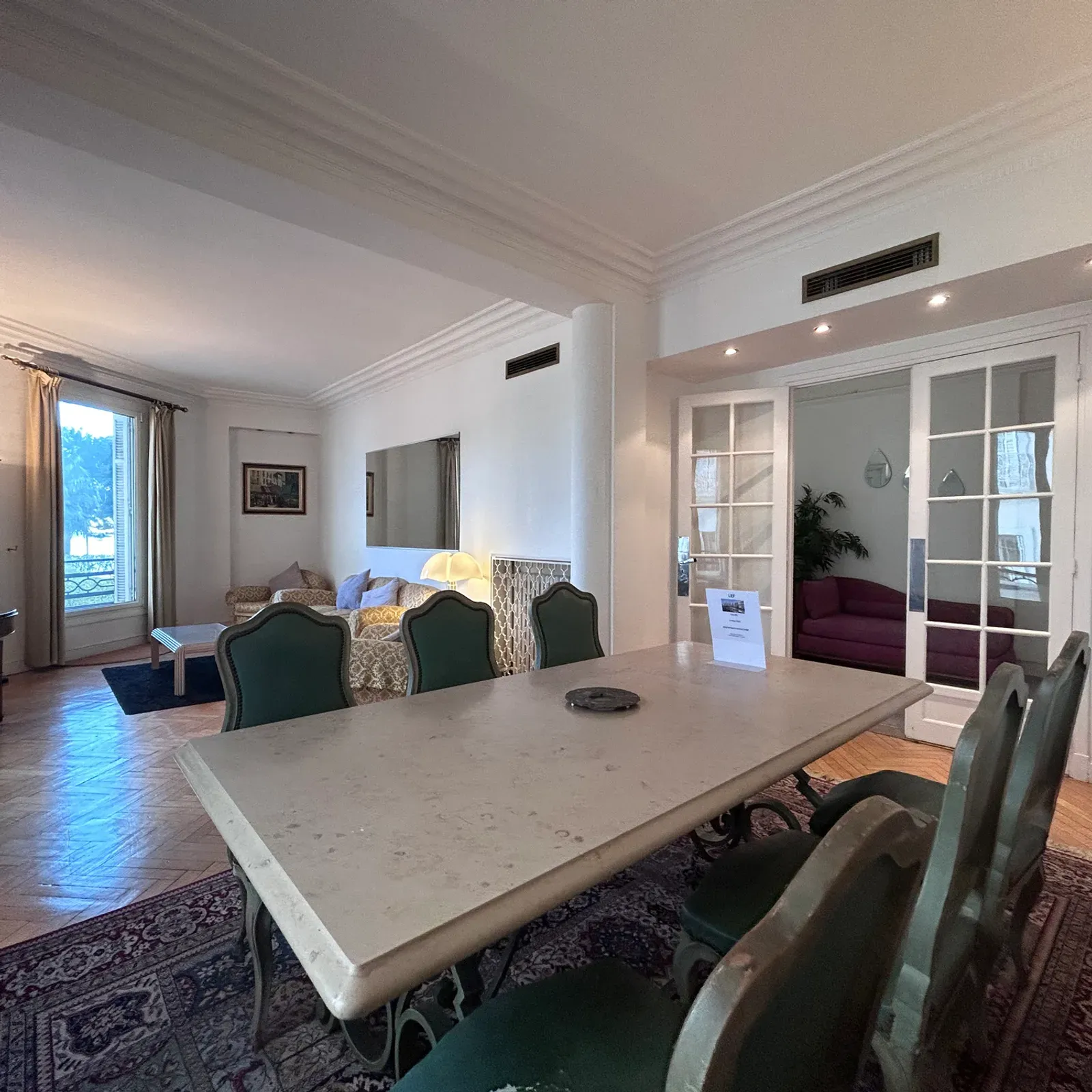 Appartement Luxueux 2 Chambres avec Vue Mer à Cannes