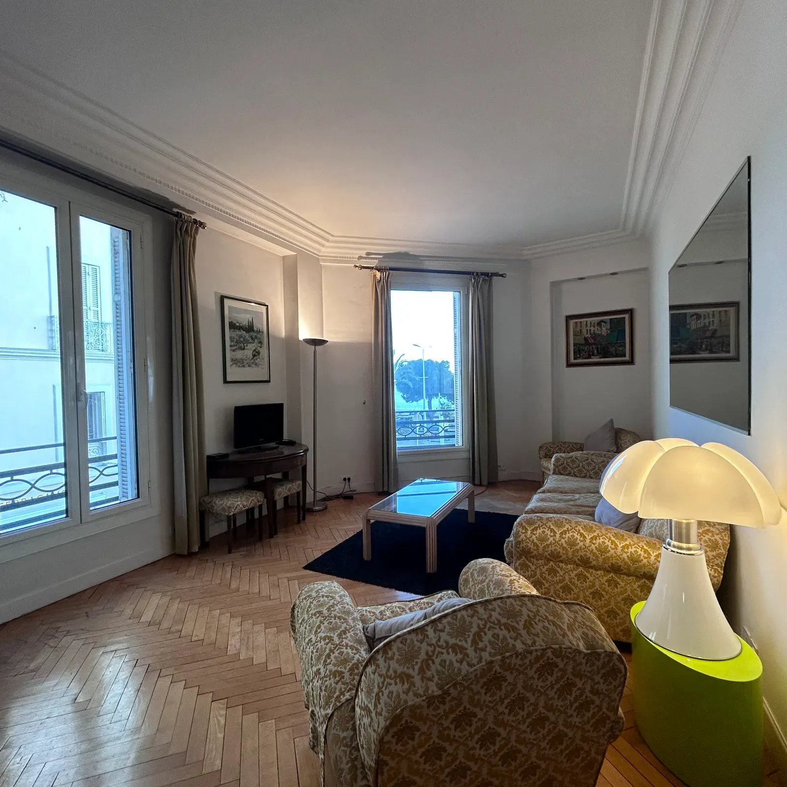 Appartement Luxueux 2 Chambres avec Vue Mer à Cannes