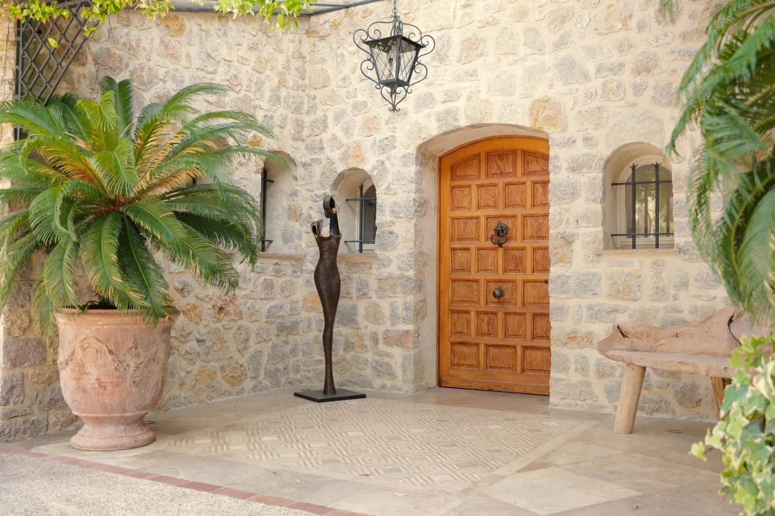 Exclusive Events with Panoramic Sea Views in Mouans-Sartoux