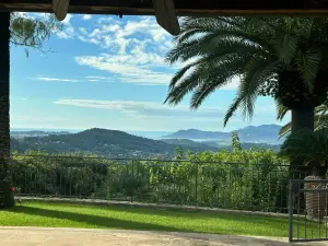 Exclusive Events with Panoramic Sea Views in Mouans-Sartoux