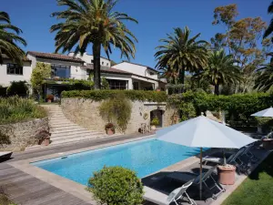 Exclusive Events with Panoramic Sea Views in Mouans-Sartoux