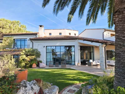 Villa Belles Pierres: Exclusive Events with Panoramic Sea Views in Mouans-Sartoux
